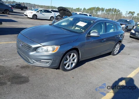 2016 Volvo V60 T5 Drive-E Premier from USA, damaged, VIN YV140MEK4G1302831